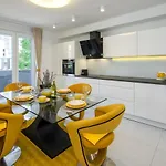 And Luxury 4 Stars Apartman *