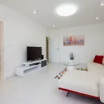 And Luxury 4 Stars Apartman *
